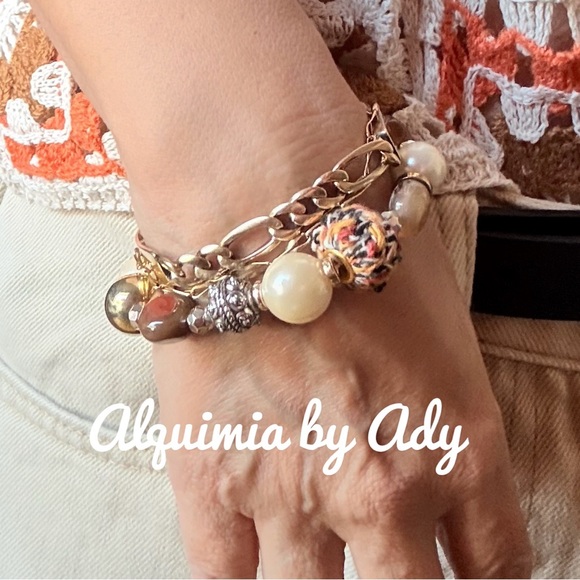 Statement oversized beads carnelian and pearl eclectic bracelet - Picture 2 of 4